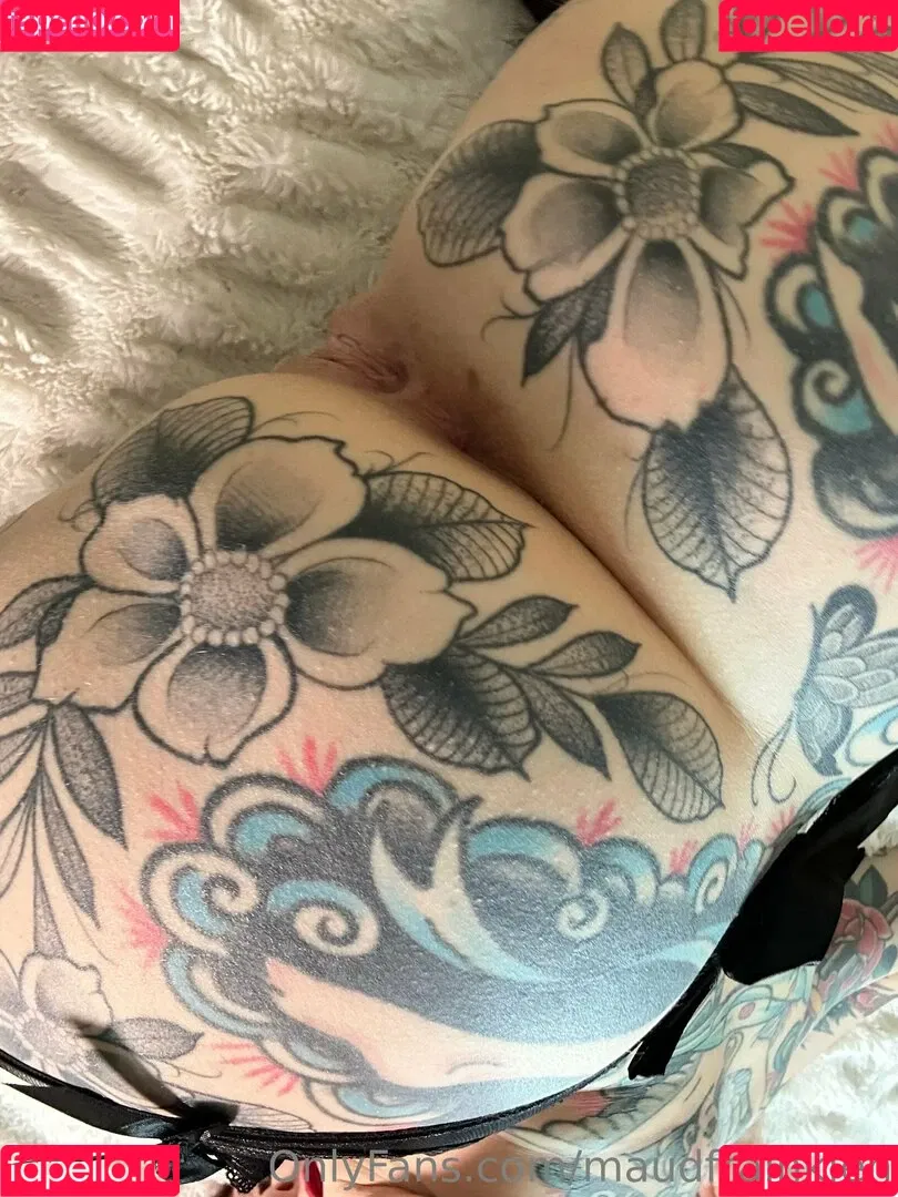 Maud Franklen / maudnoir / maudsuicide Onlyfans Photo Gallery 