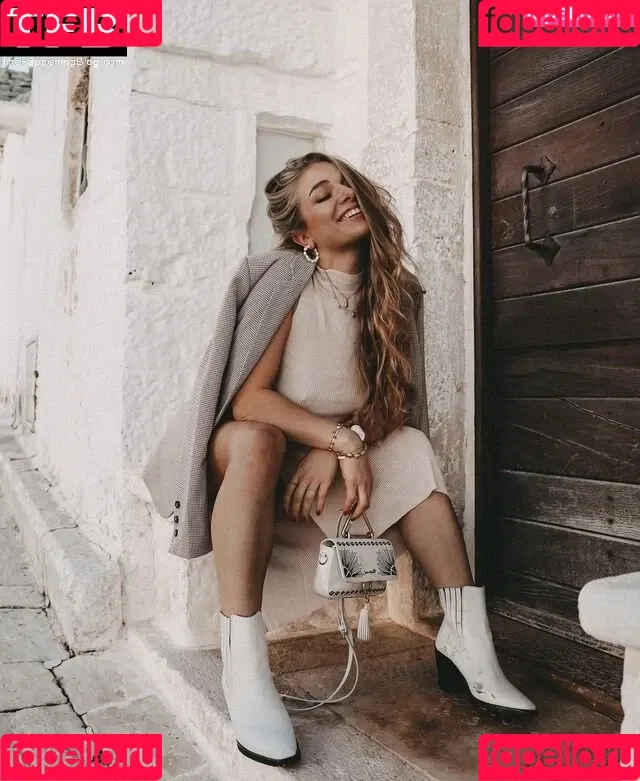 Lola Weippert / lolaweippert Onlyfans Photo Gallery 
