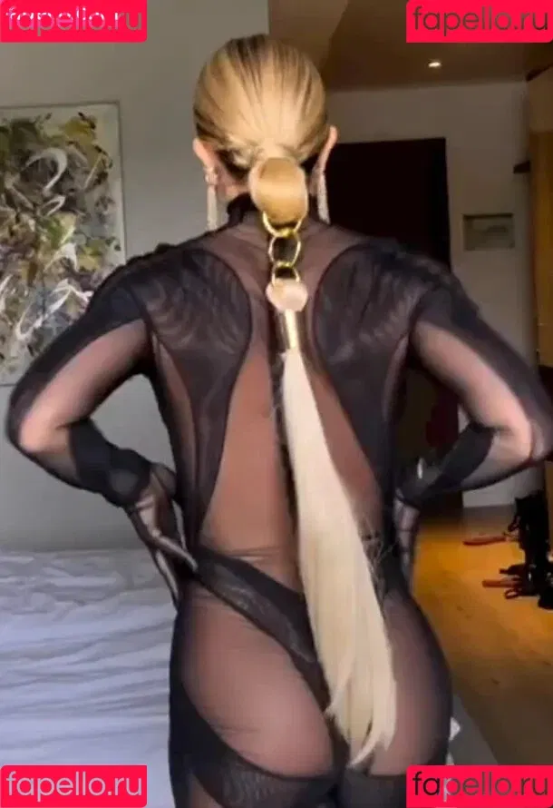 Lola Weippert / lolaweippert Onlyfans Photo Gallery 