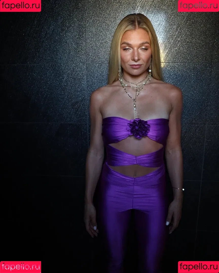 Lola Weippert / lolaweippert Onlyfans Photo Gallery 