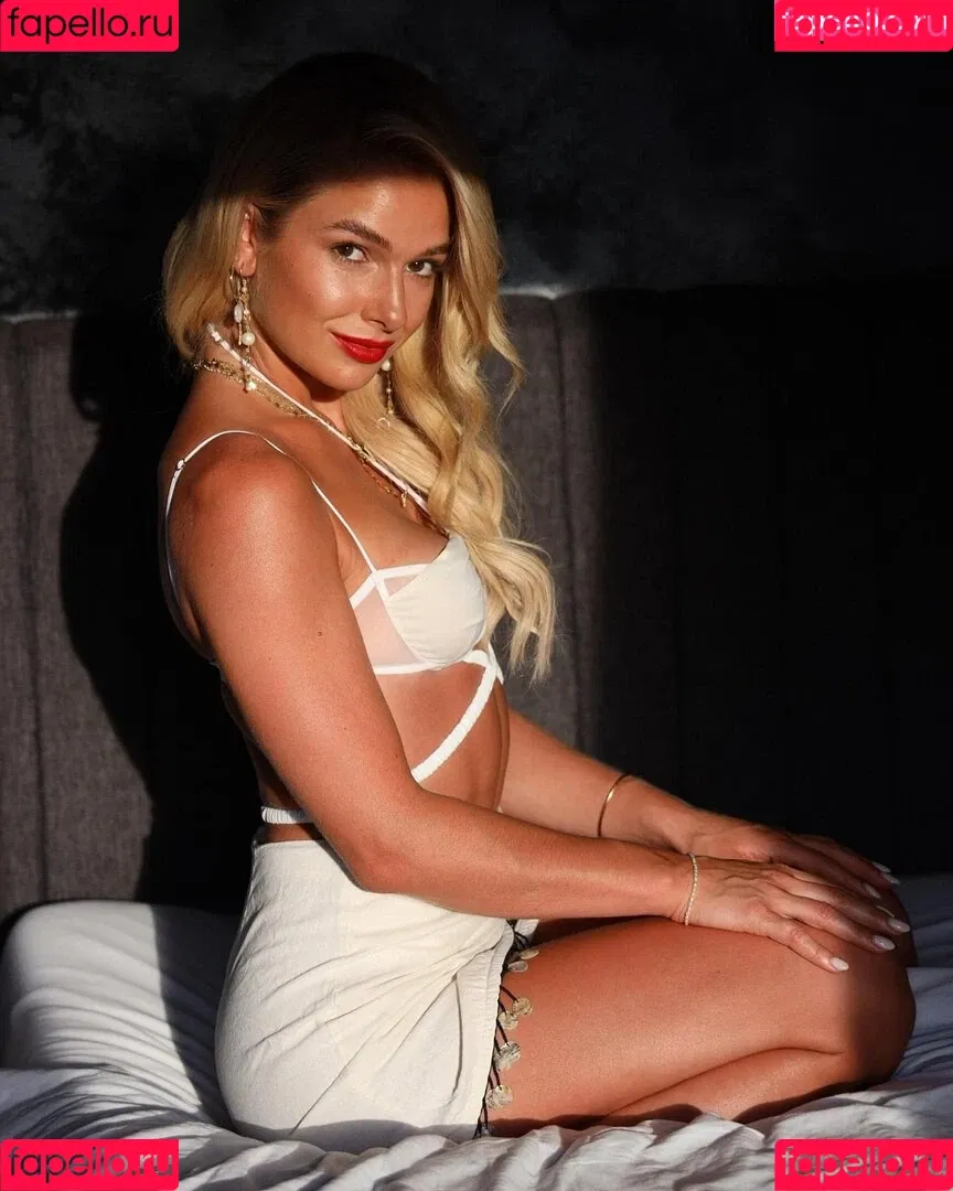 Lola Weippert / lolaweippert Onlyfans Photo Gallery 
