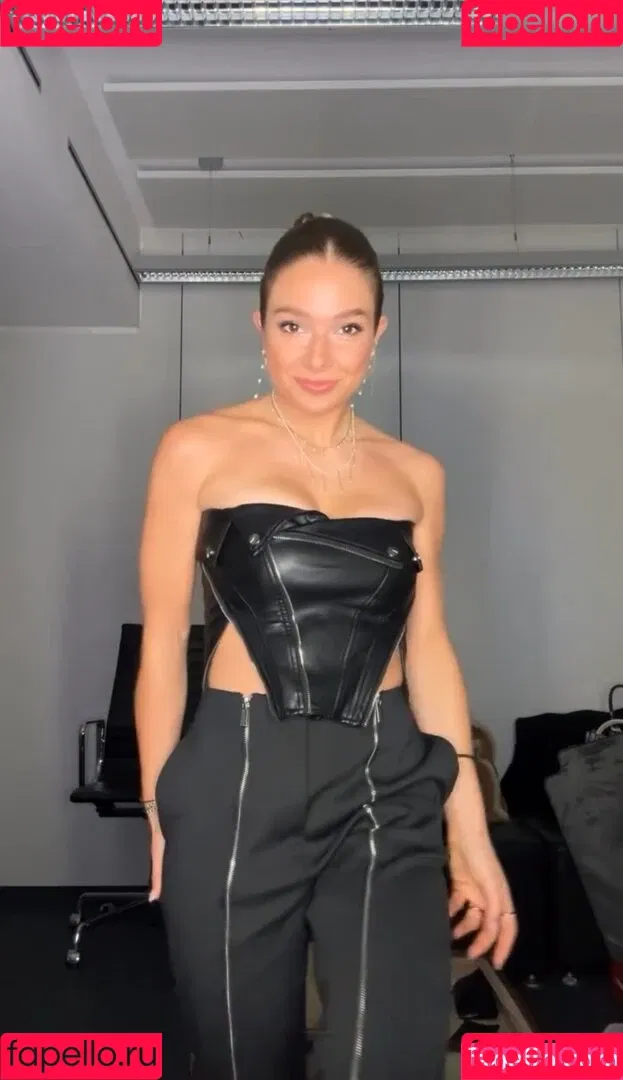 Lola Weippert / lolaweippert Onlyfans Photo Gallery 