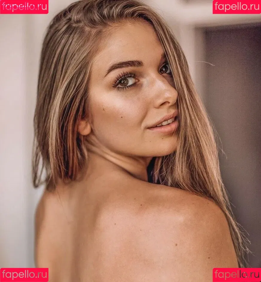 Lola Weippert / lolaweippert Onlyfans Photo Gallery 