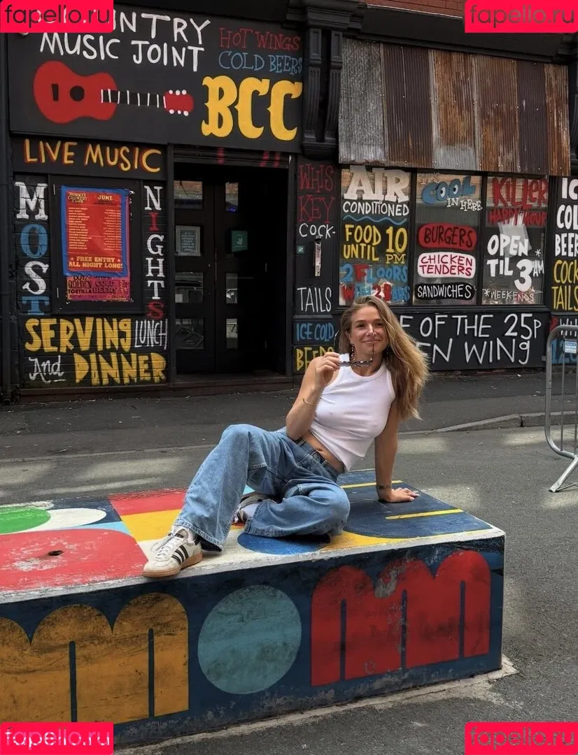 Lola Weippert / lolaweippert Onlyfans Photo Gallery 