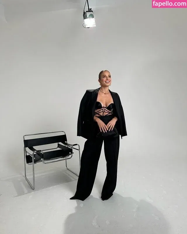 Lola Weippert / lolaweippert Onlyfans Photo Gallery 