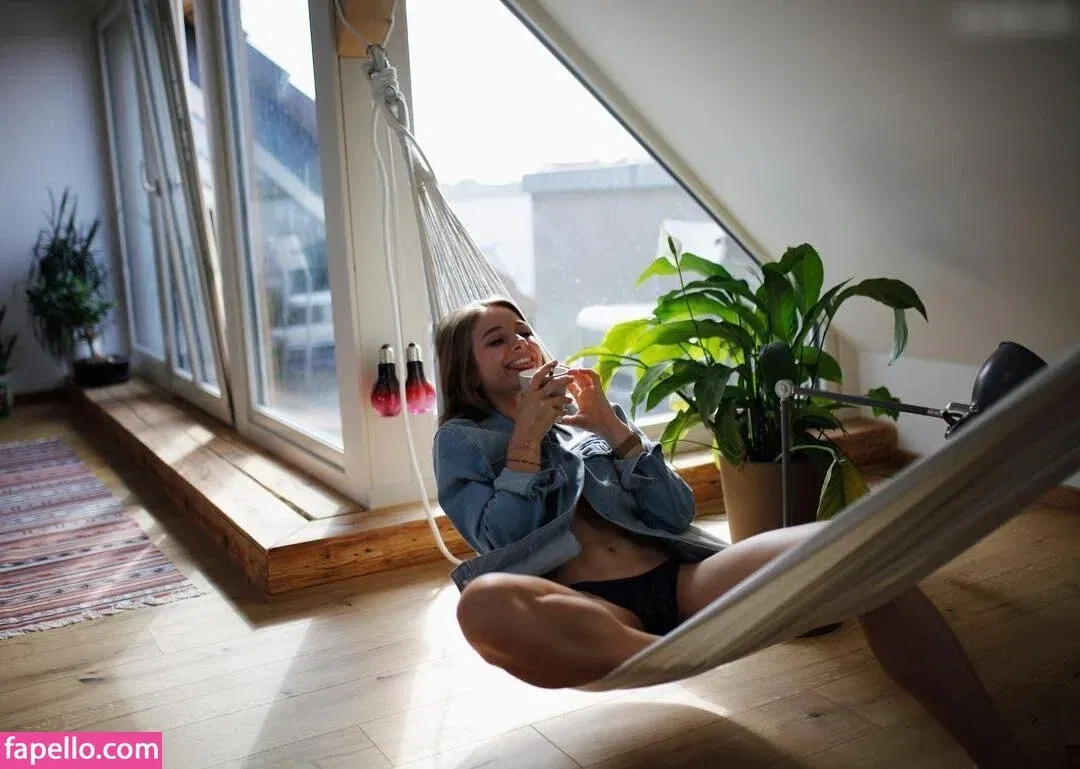 Lola Weippert / lolaweippert Onlyfans Photo Gallery 