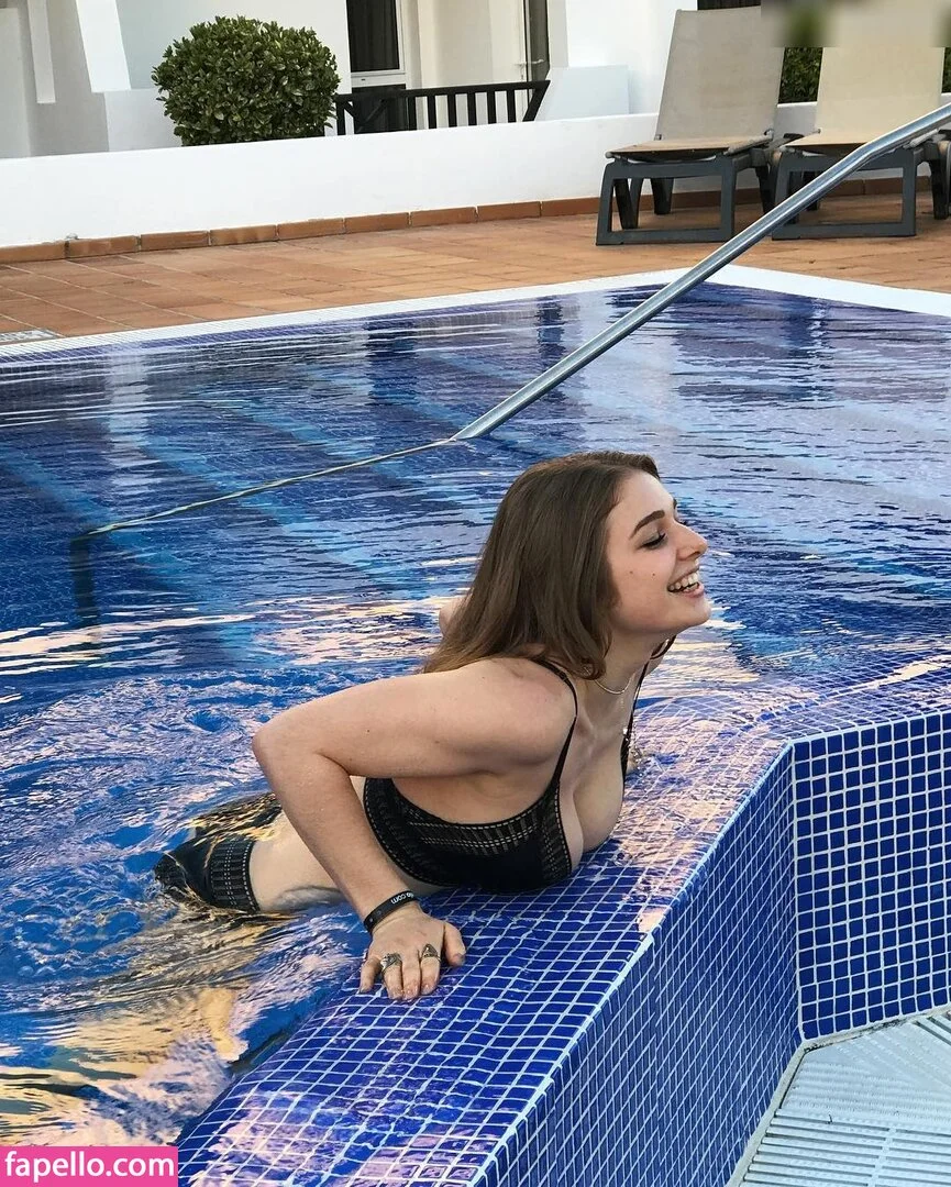 Lola Weippert / lolaweippert Onlyfans Photo Gallery 