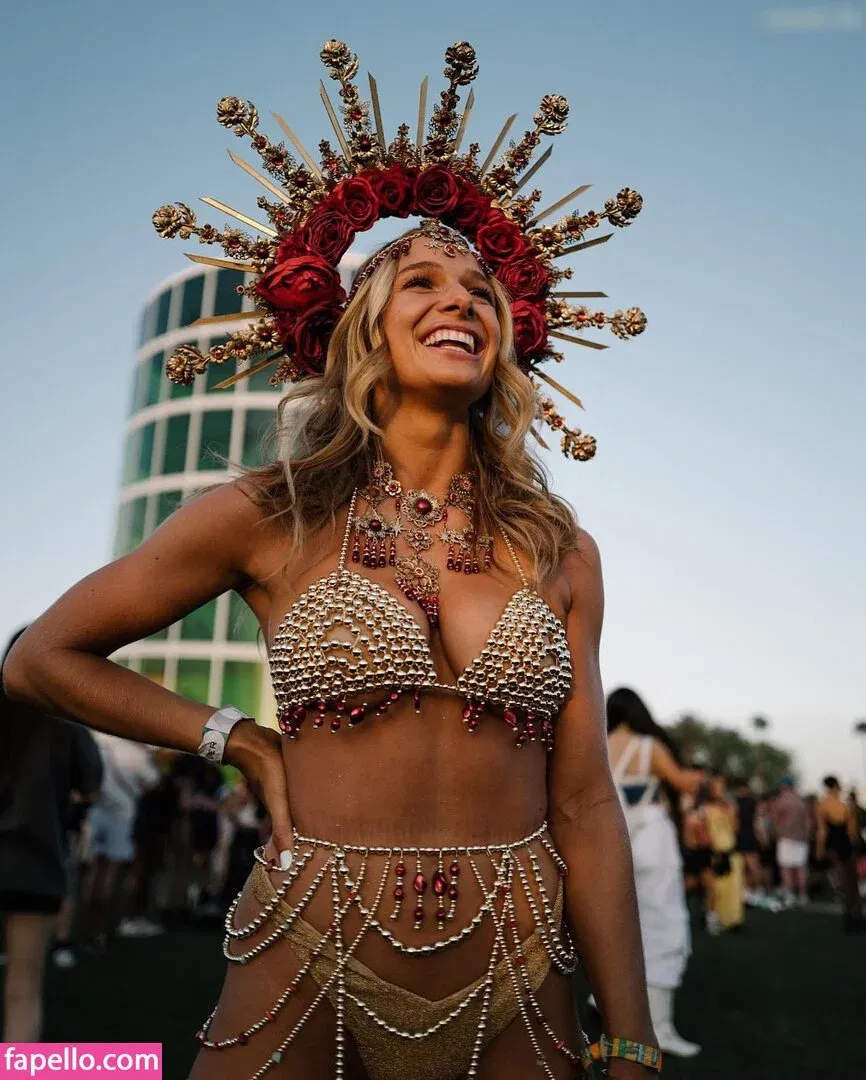 Lola Weippert / lolaweippert Onlyfans Photo Gallery 