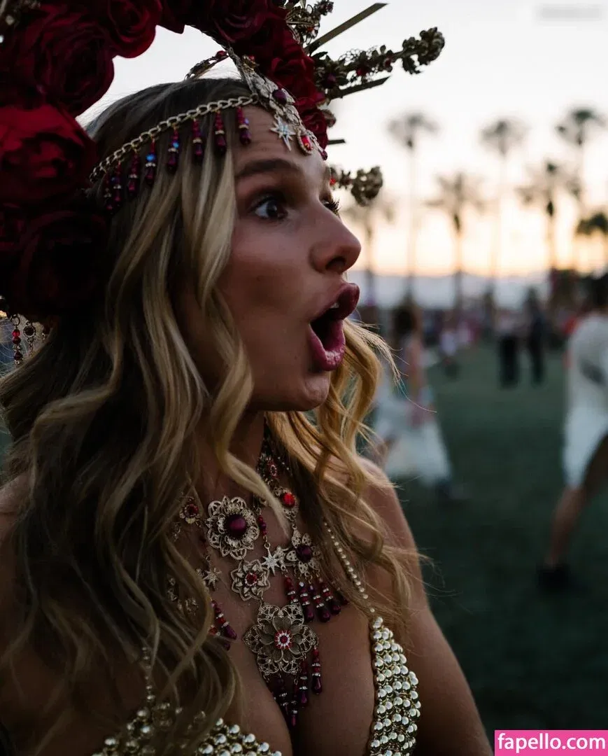 Lola Weippert / lolaweippert Onlyfans Photo Gallery 