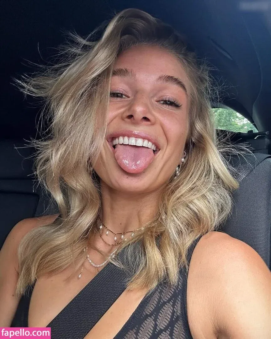 Lola Weippert / lolaweippert Onlyfans Photo Gallery 