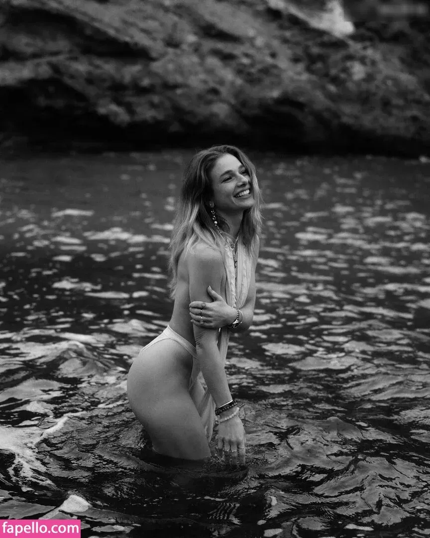 Lola Weippert / lolaweippert Onlyfans Photo Gallery 