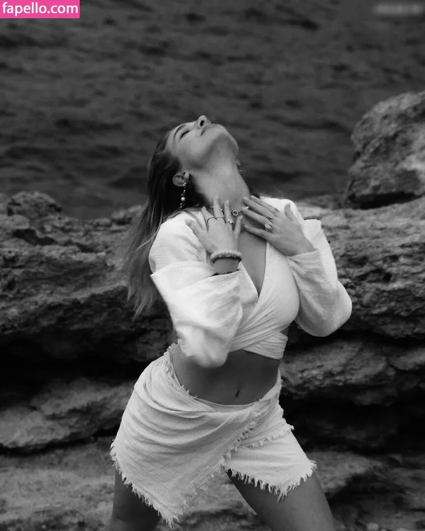 Lola Weippert / lolaweippert Onlyfans Photo Gallery 