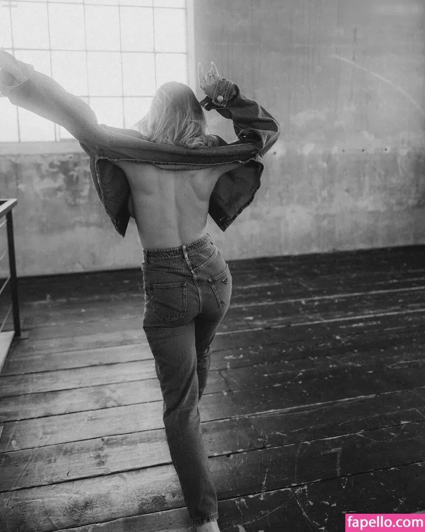 Lola Weippert / lolaweippert Onlyfans Photo Gallery 