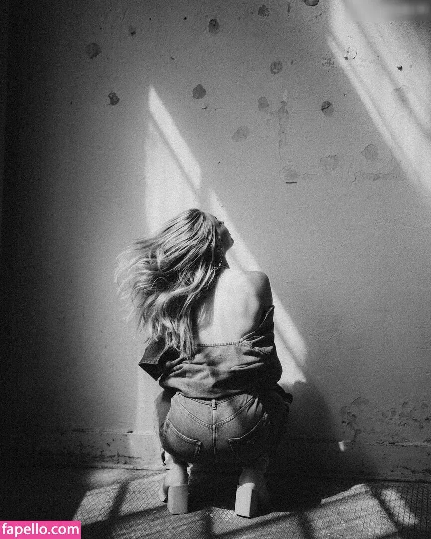 Lola Weippert / lolaweippert Onlyfans Photo Gallery 