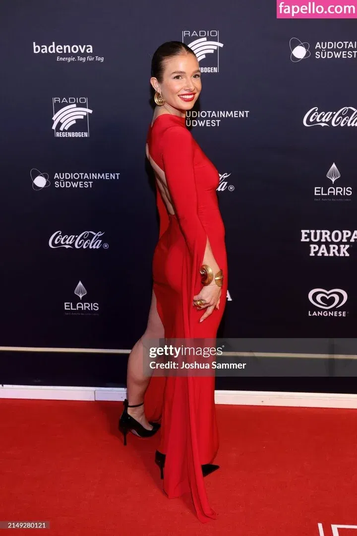 Lola Weippert / lolaweippert Onlyfans Photo Gallery 