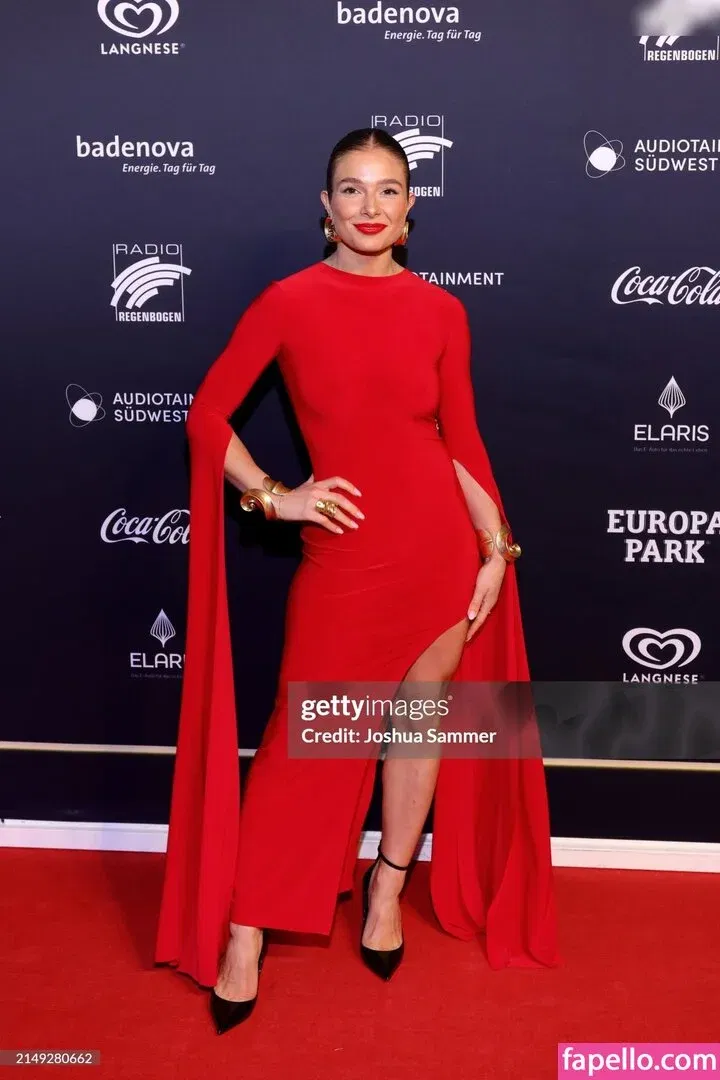 Lola Weippert / lolaweippert Onlyfans Photo Gallery 