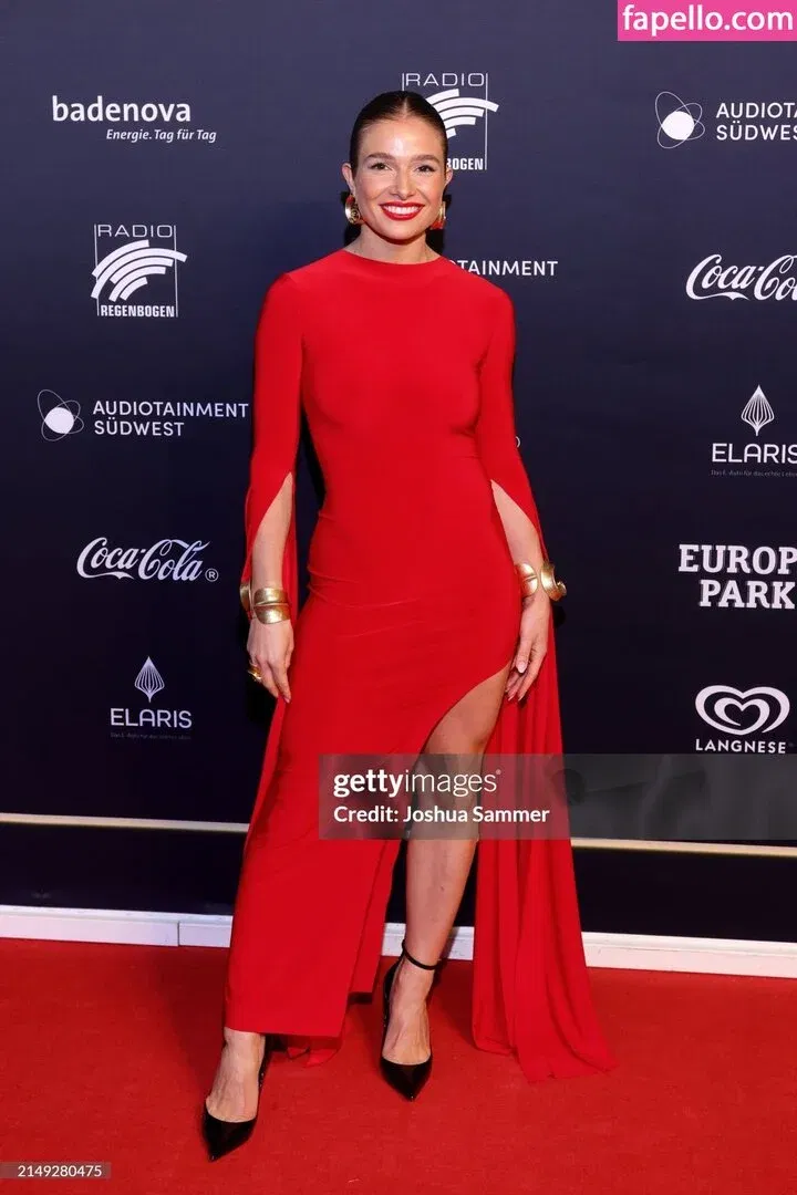 Lola Weippert / lolaweippert Onlyfans Photo Gallery 