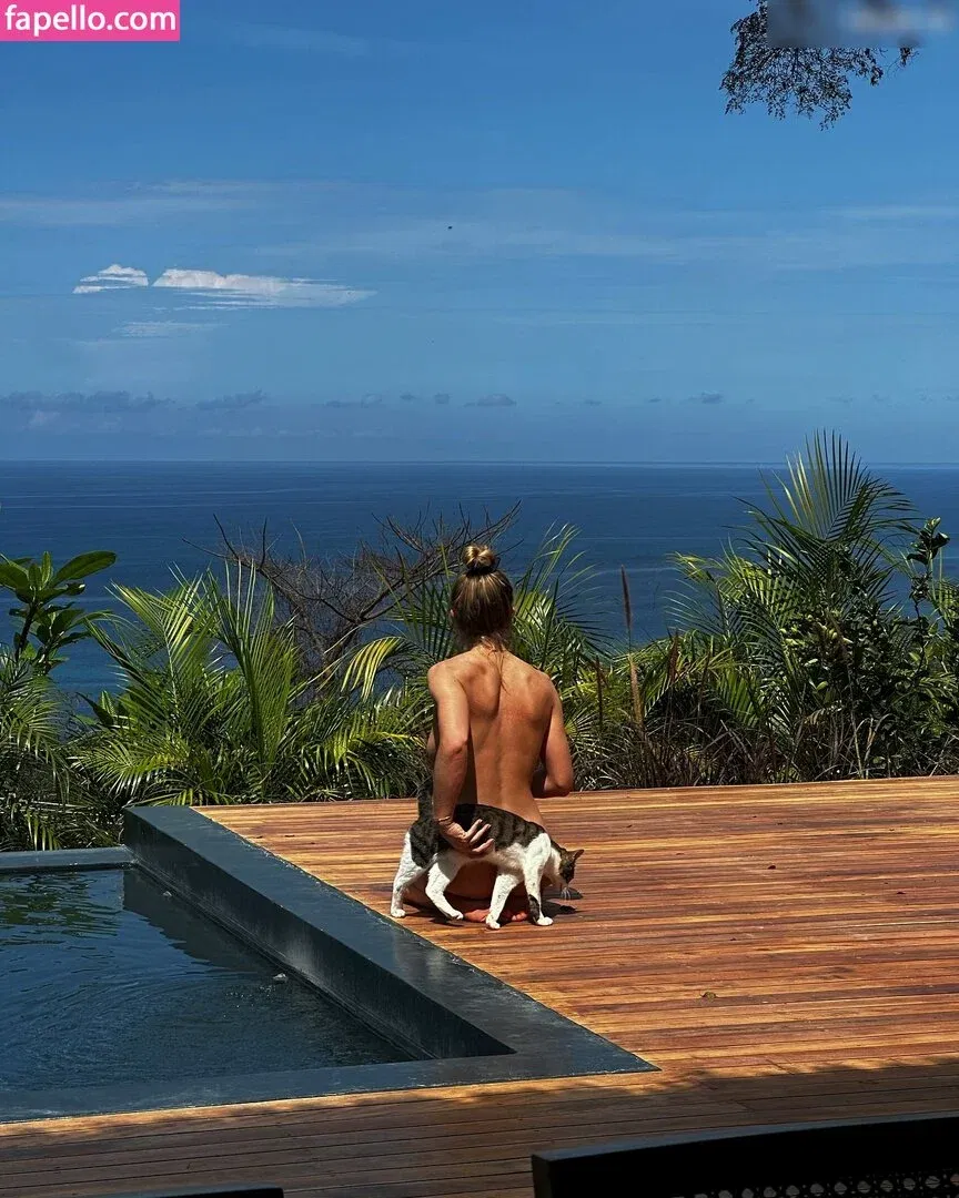 Lola Weippert / lolaweippert Onlyfans Photo Gallery 