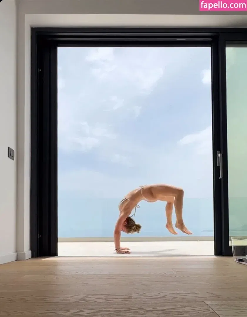 Lola Weippert / lolaweippert Onlyfans Photo Gallery 