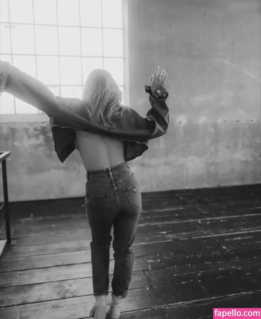 Lola Weippert / lolaweippert Onlyfans Photo Gallery 