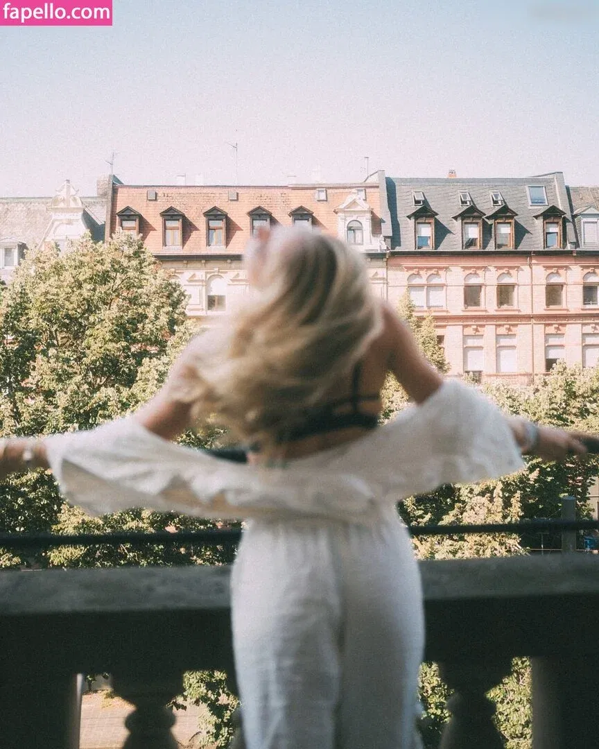 Lola Weippert / lolaweippert Onlyfans Photo Gallery 