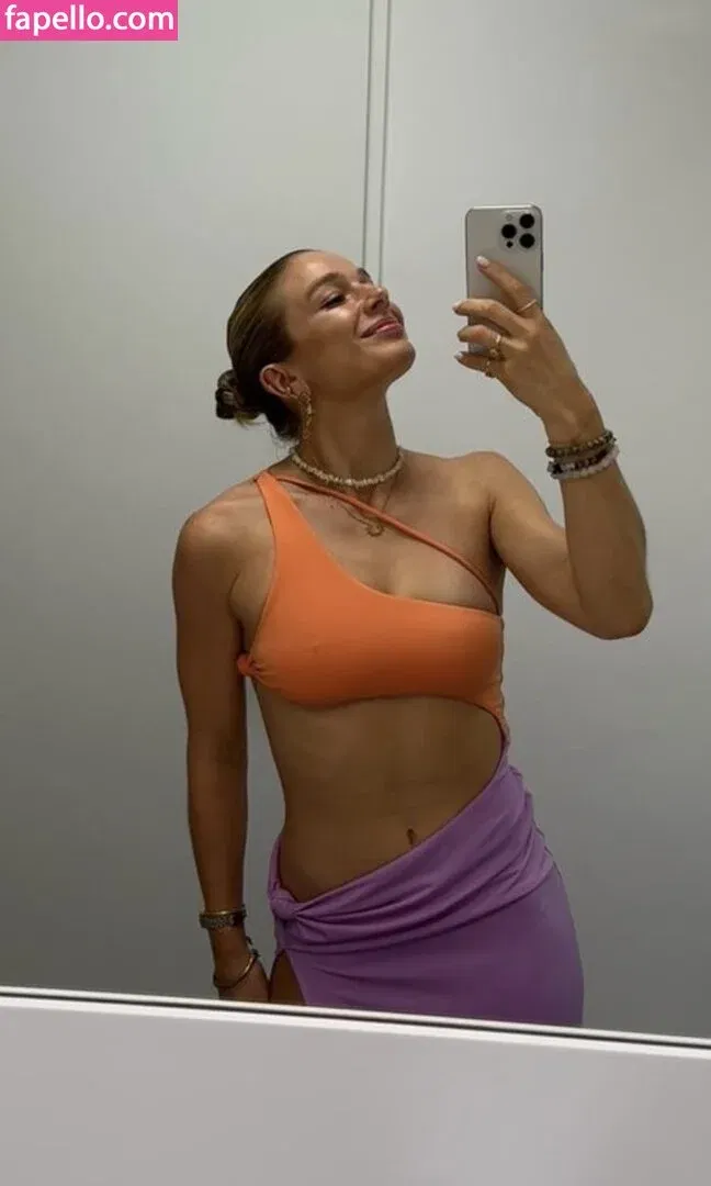 Lola Weippert / lolaweippert Onlyfans Photo Gallery 