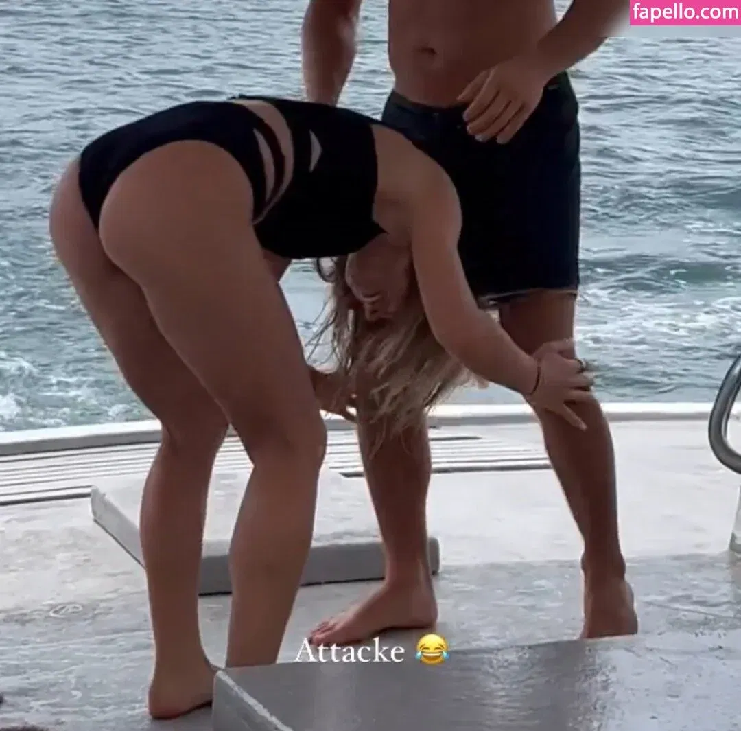 Lola Weippert / lolaweippert Onlyfans Photo Gallery 