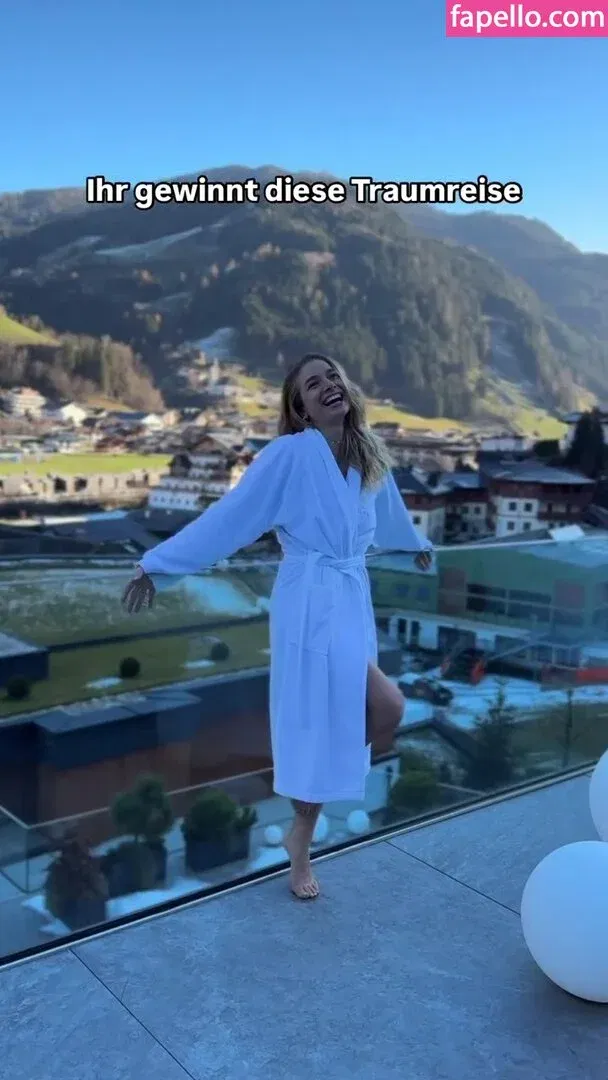 Lola Weippert / lolaweippert Onlyfans Photo Gallery 