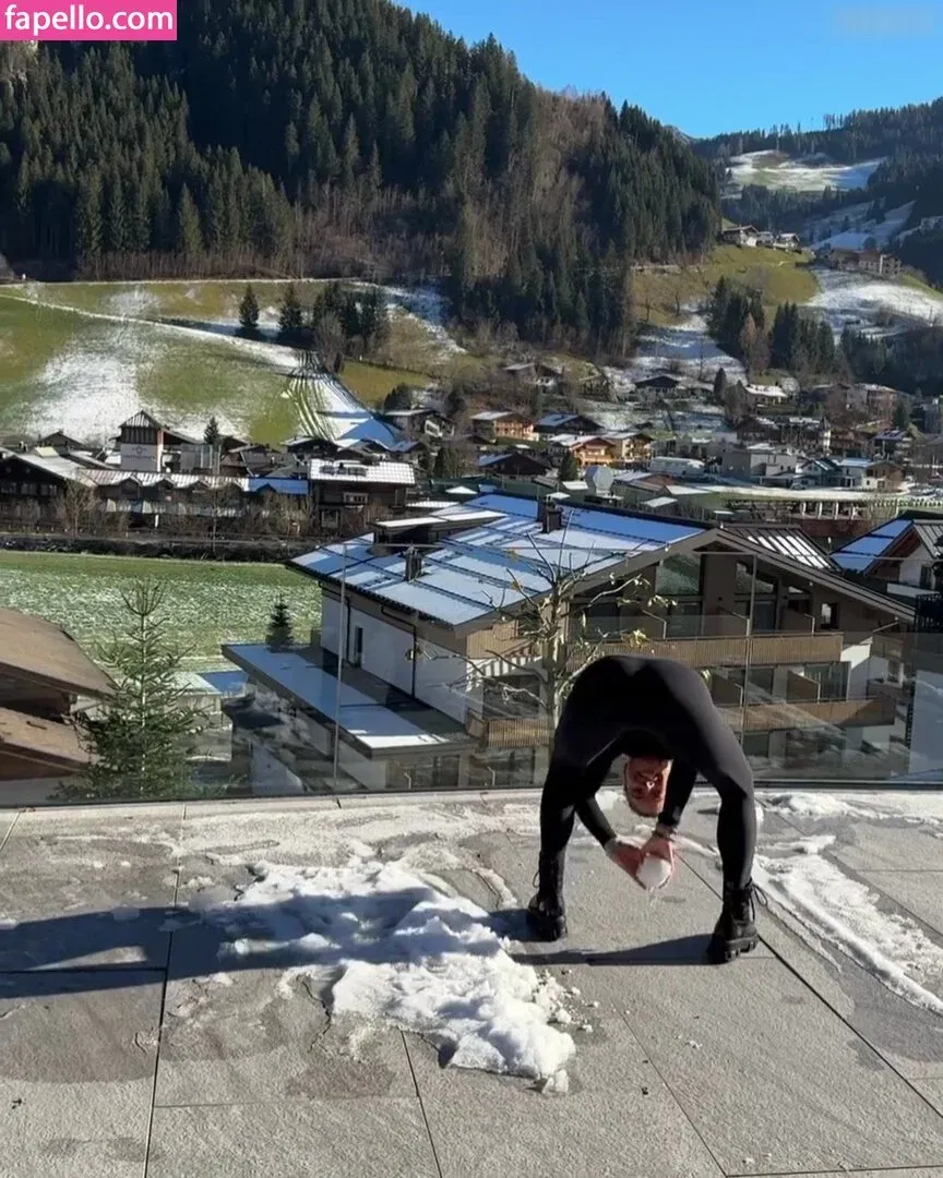 Lola Weippert / lolaweippert Onlyfans Photo Gallery 