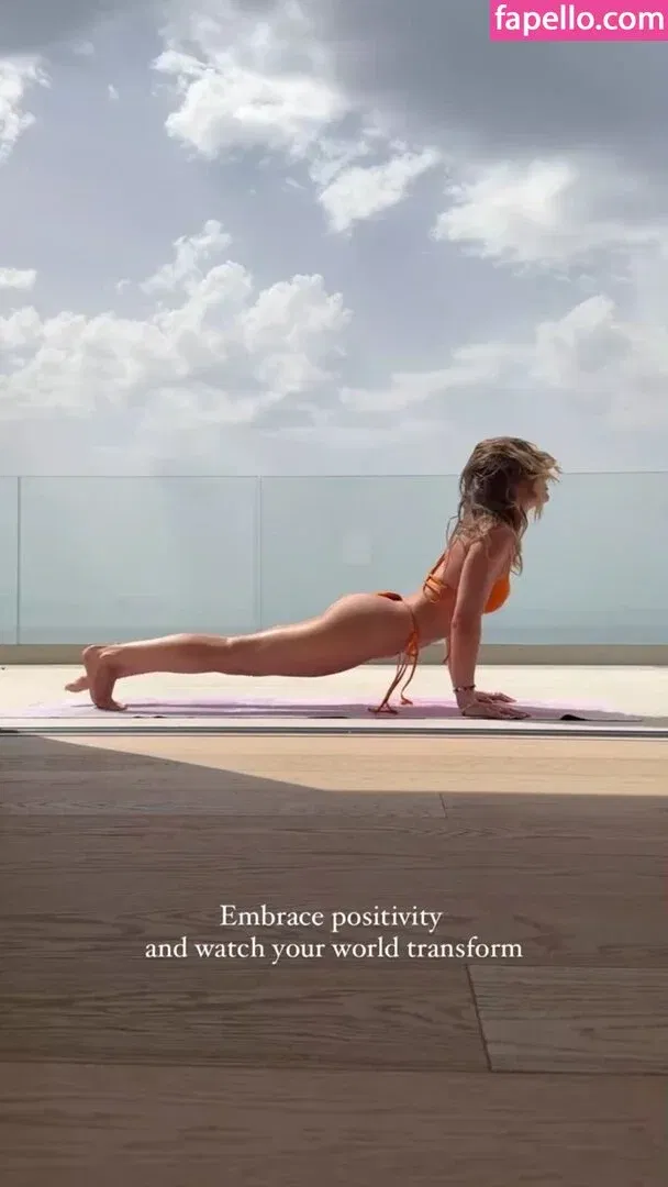 Lola Weippert / lolaweippert Onlyfans Photo Gallery 