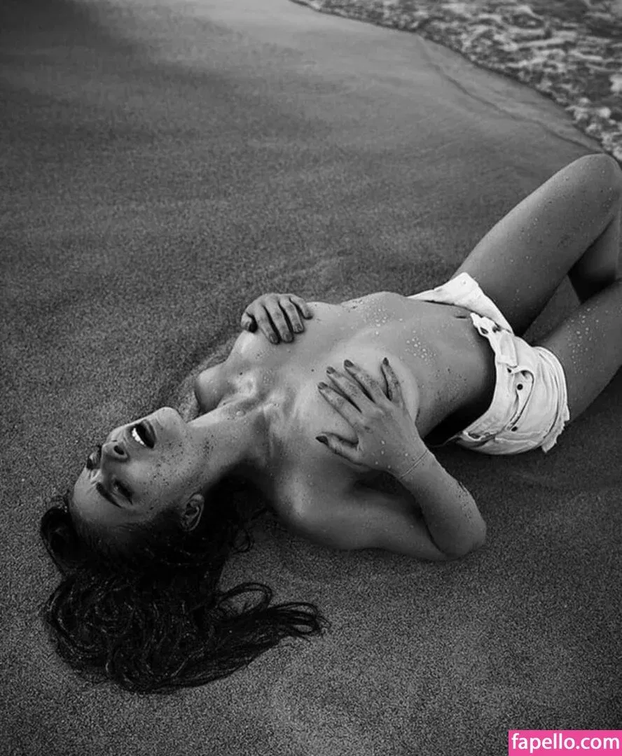 Lola Weippert / lolaweippert Onlyfans Photo Gallery 