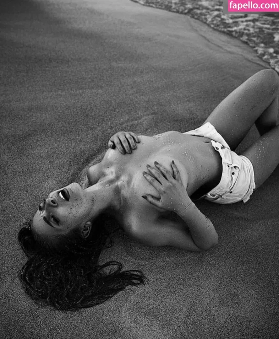 Lola Weippert / lolaweippert Onlyfans Photo Gallery 