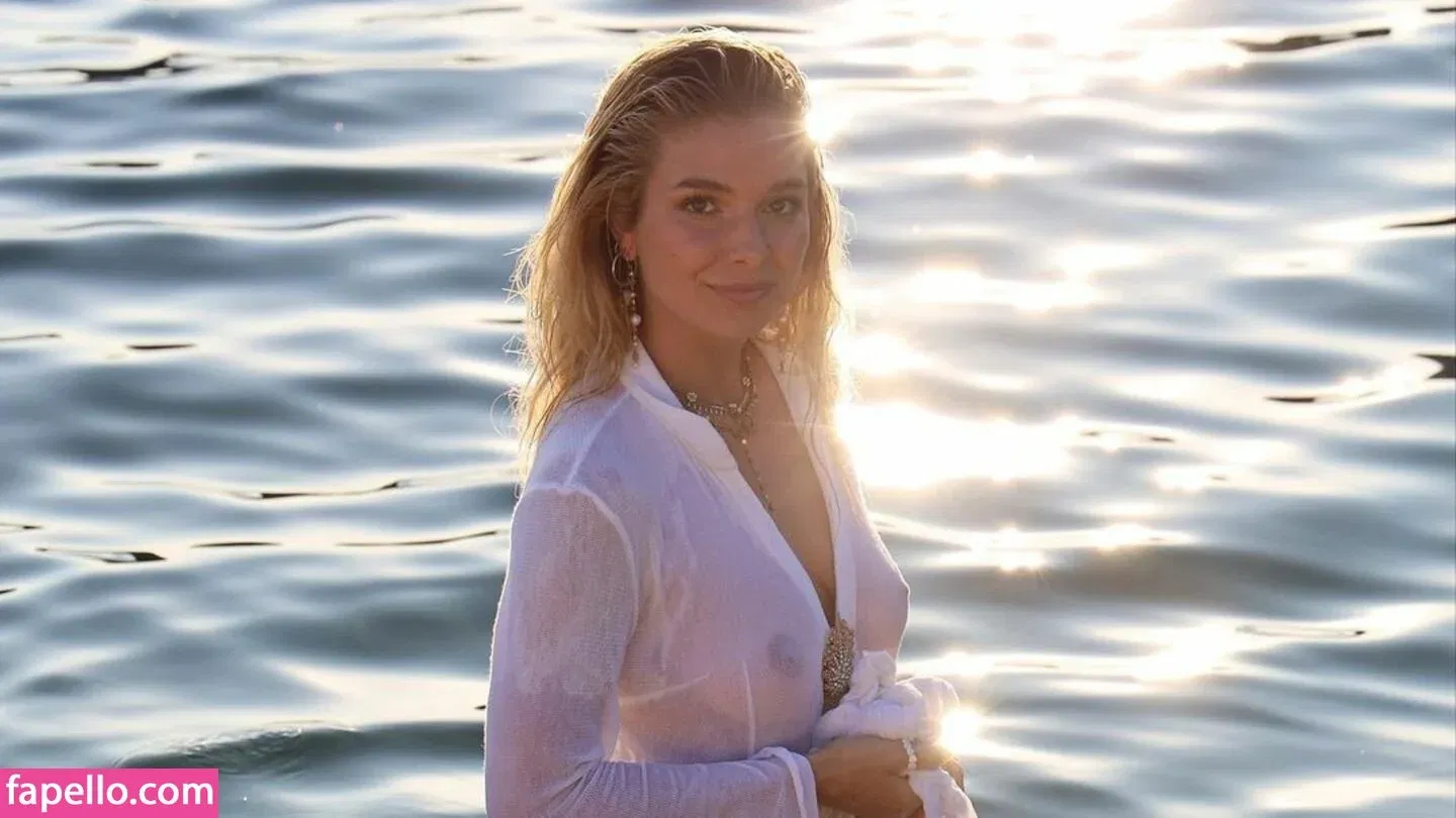 Lola Weippert / lolaweippert Onlyfans Photo Gallery 