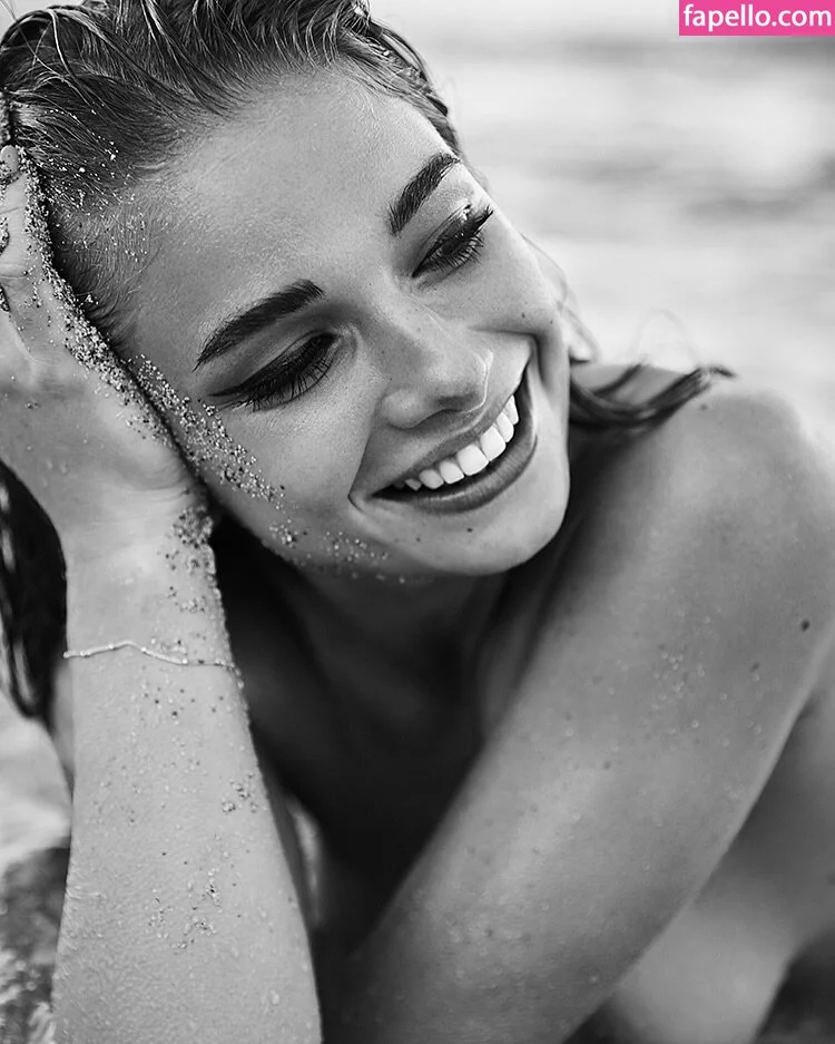 Lola Weippert / lolaweippert Onlyfans Photo Gallery 