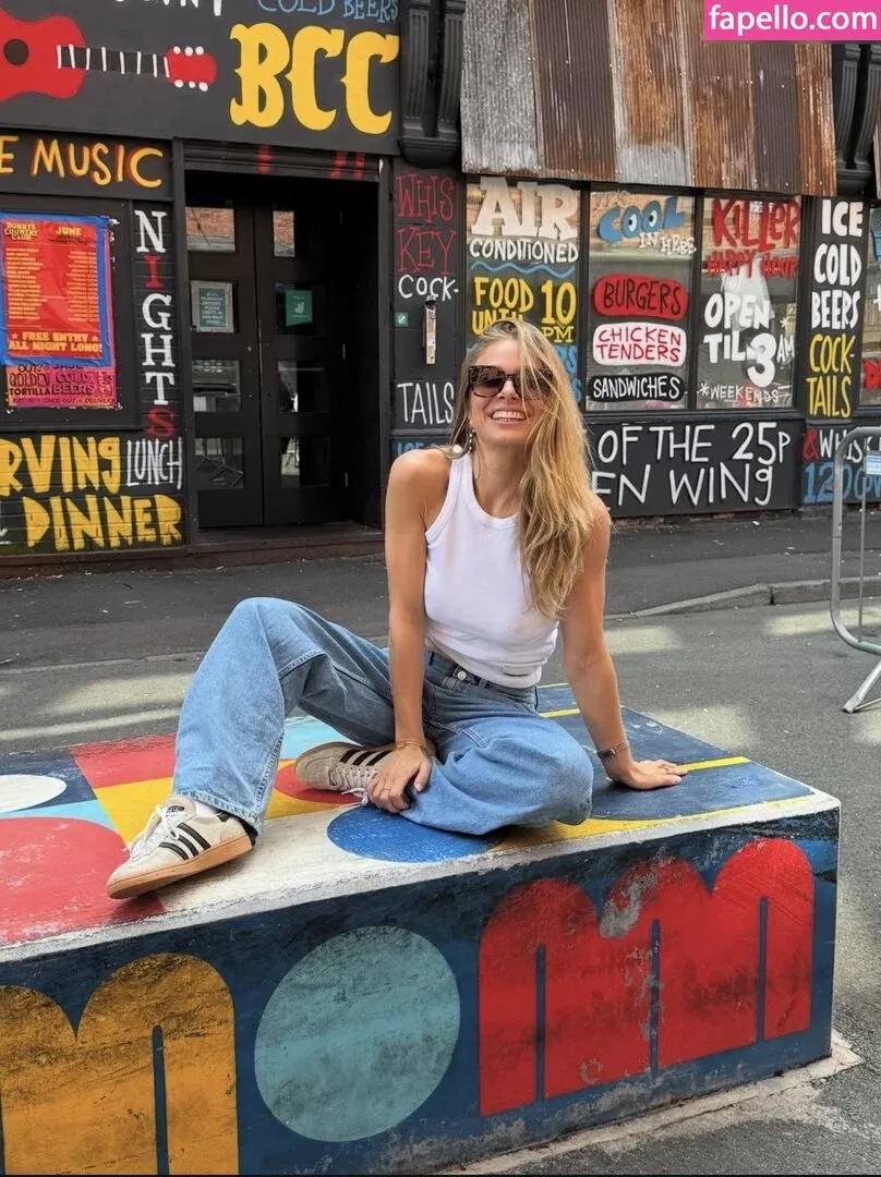 Lola Weippert / lolaweippert Onlyfans Photo Gallery 