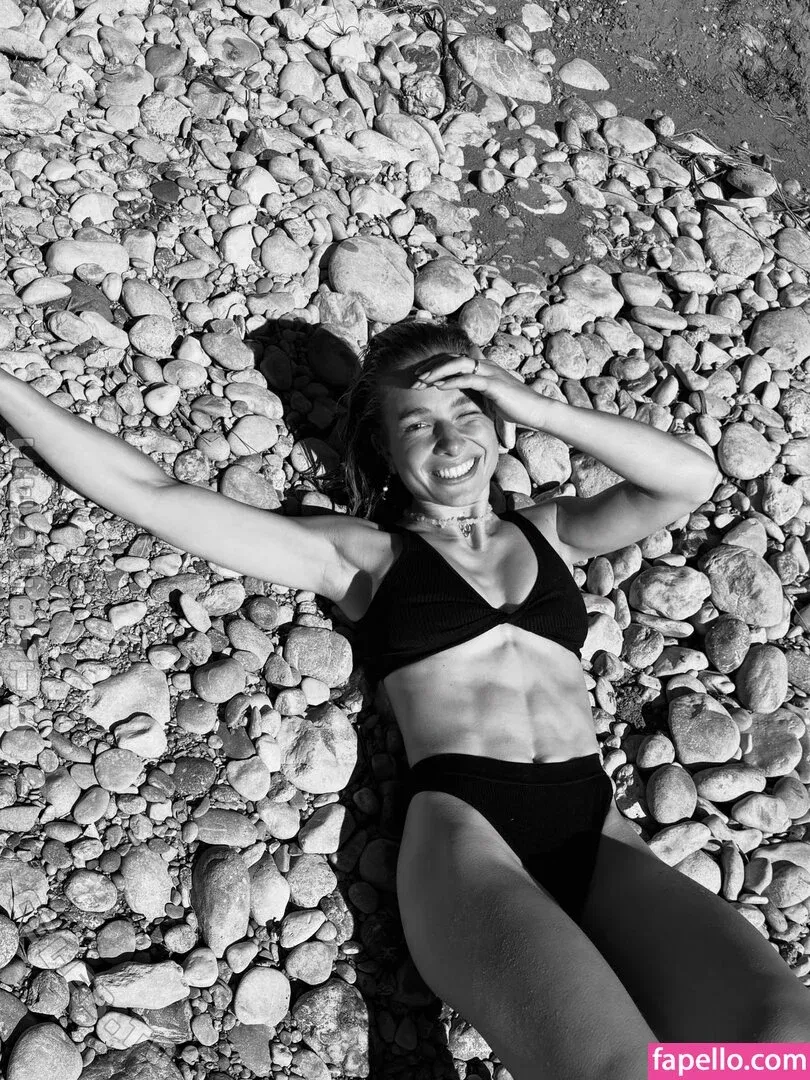 Lola Weippert / lolaweippert Onlyfans Photo Gallery 