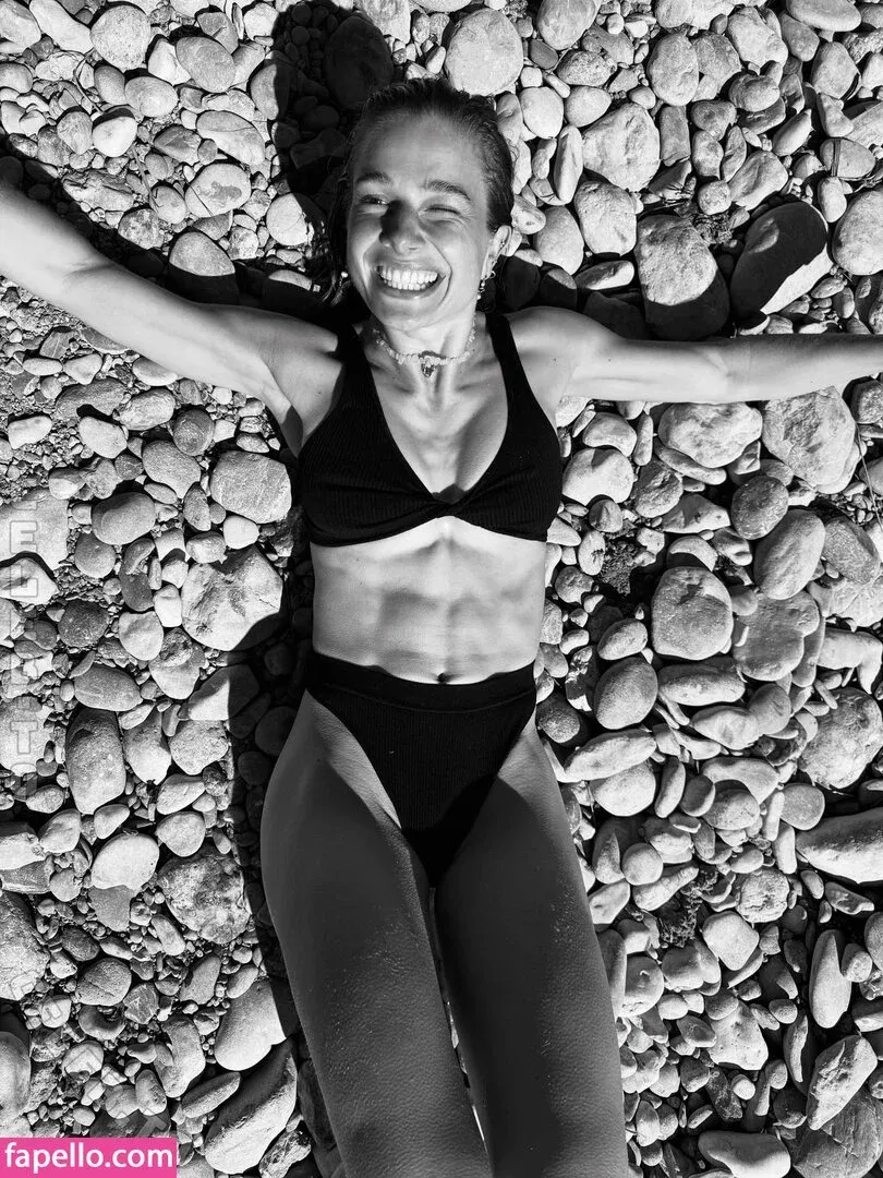 Lola Weippert / lolaweippert Onlyfans Photo Gallery 