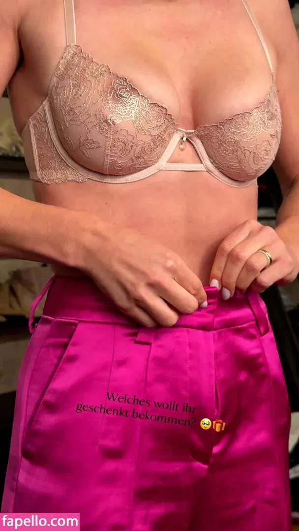 Lola Weippert / lolaweippert Onlyfans Photo Gallery 