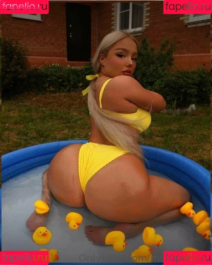 Musatovaak Onlyfans Photo Gallery 
