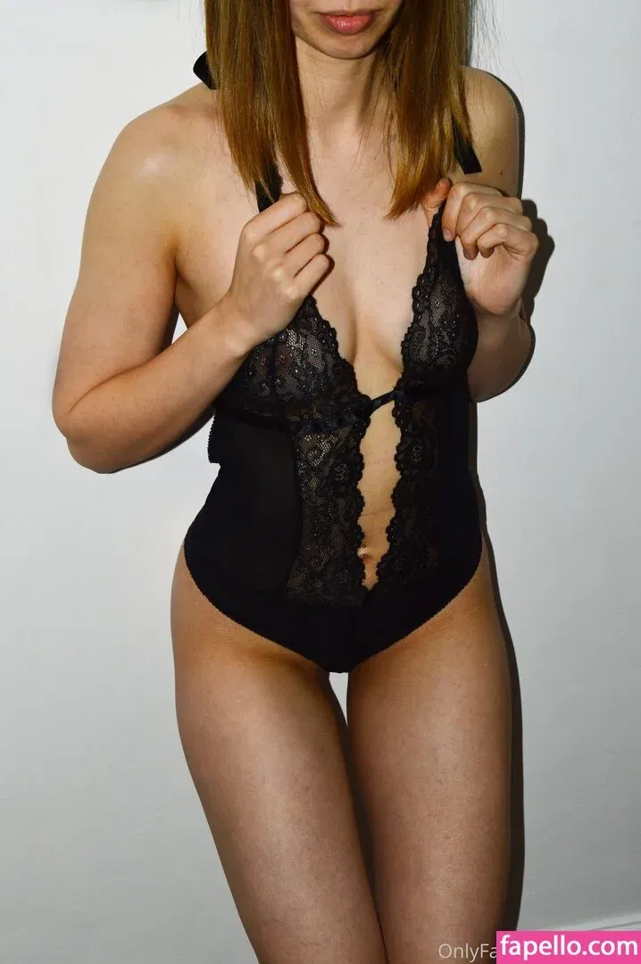 Petittits / petit_tits2 Onlyfans Photo Gallery 