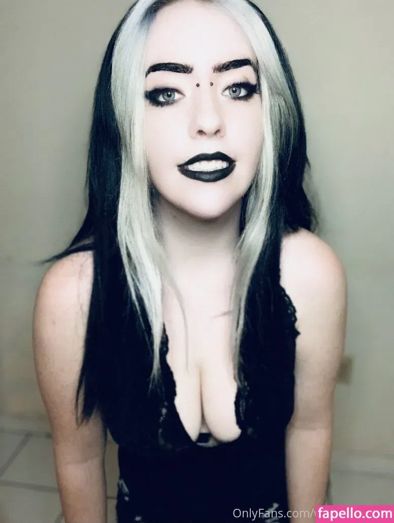 ValerieVampyr / valerievampyr1 Onlyfans Photo Gallery 