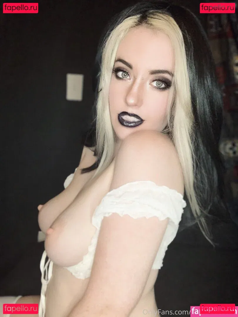 ValerieVampyr / valerievampyr1 Onlyfans Photo Gallery 