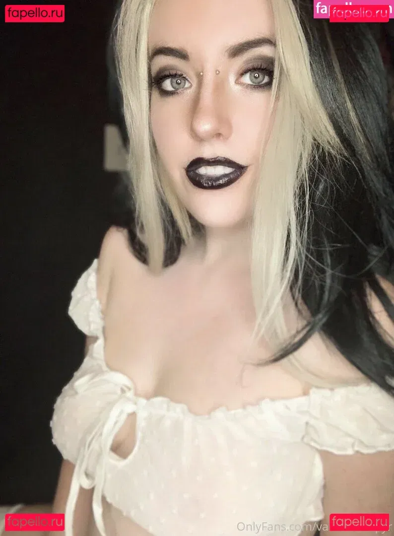 ValerieVampyr / valerievampyr1 Onlyfans Photo Gallery 