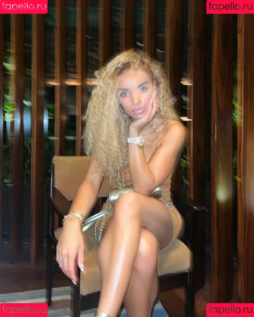 Jena Frumes / jenafrumes Onlyfans Photo Gallery 