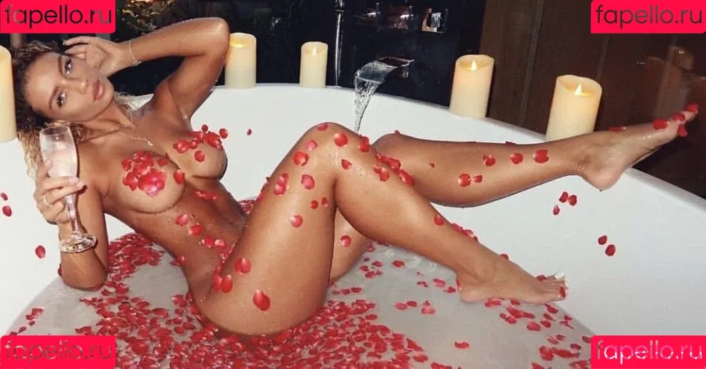 Jena Frumes / jenafrumes Onlyfans Photo Gallery 