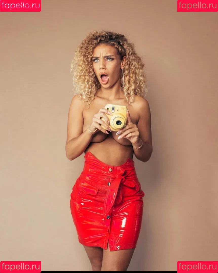 Jena Frumes / jenafrumes Onlyfans Photo Gallery 
