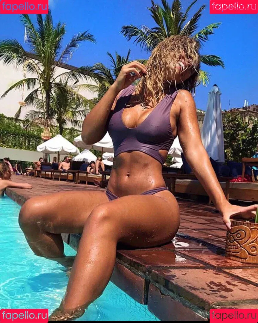 Jena Frumes / jenafrumes Onlyfans Photo Gallery 