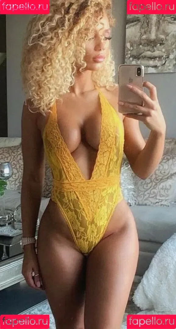Jena Frumes / jenafrumes Onlyfans Photo Gallery 