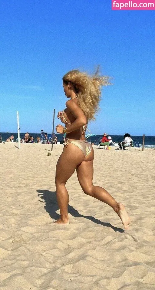 Jena Frumes / jenafrumes Onlyfans Photo Gallery 
