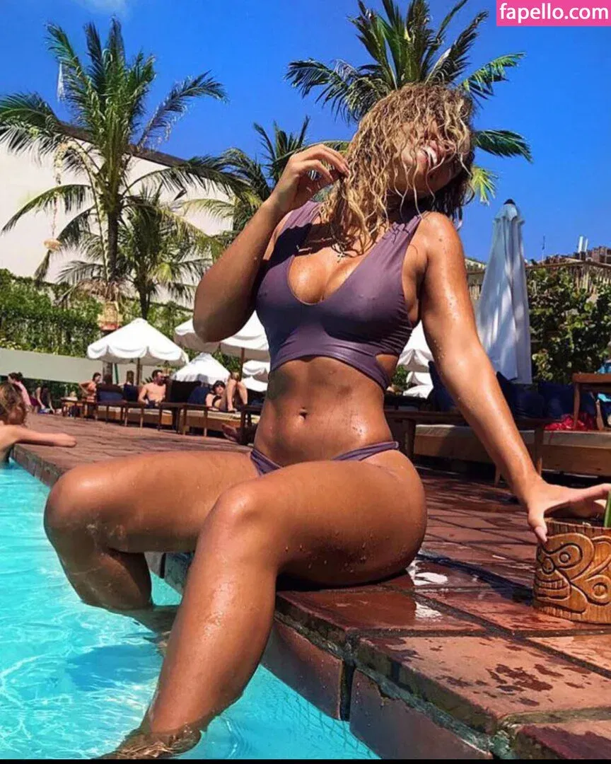 Jena Frumes / jenafrumes Onlyfans Photo Gallery 